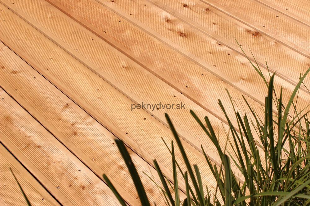Terasová doska Sibírsky smrekovec A/B KD jemná vlnka / jemná vlnka, dl 3000 mm