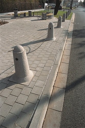 PRÍDLAŽBA | 50 x 25 x 8 cm