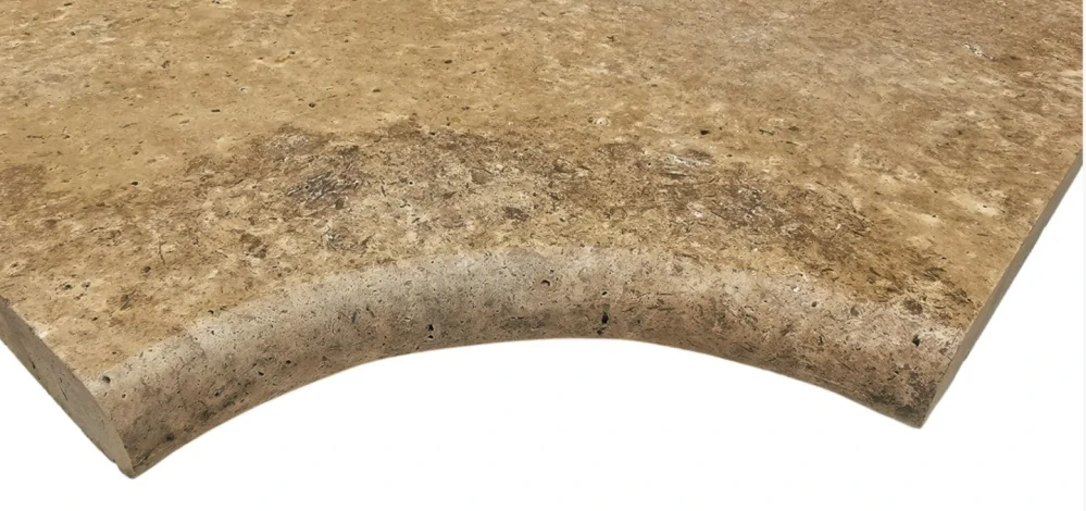Bazénový lem – vnútorný roh Travertín Camel 45,7 x 33cm, hrúbka 3cm