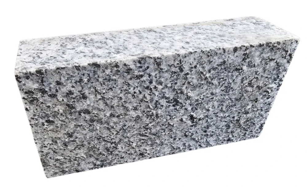 Žulová vonkajšia dlažba 20 x 10cm, hrúbka 5cm, protišmykový povrch
