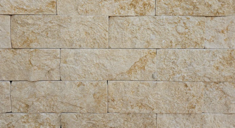 Mramorová tehlička Sunstone 30 × 15 cm – krémová, elegantný prírodný obklad