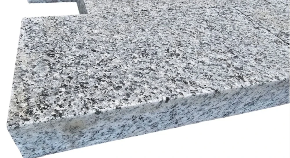 Žulová vonkajšia dlažba 30 x 15cm, hrúbka 5cm, protišmykový povrch